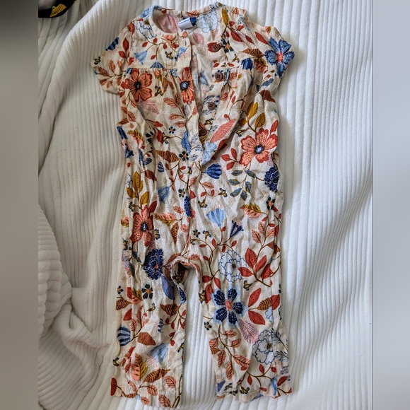 Old Navy Floral Romper 6-12 M - Picture 1 of 2